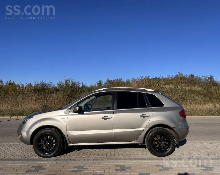 Renault Koleos 2010 photo 2