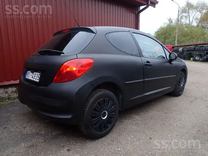 Peugeot 207 2009 photo 2