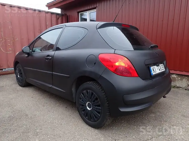 Peugeot 207 2009 photo 3