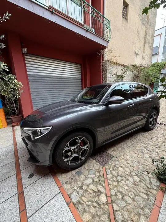 Alfa Romeo Stelvio 2022 photo 2