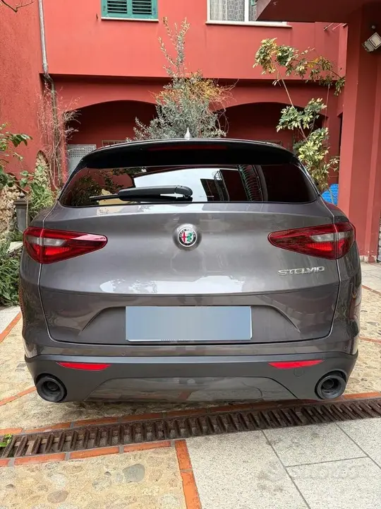Alfa Romeo Stelvio 2022 photo 4