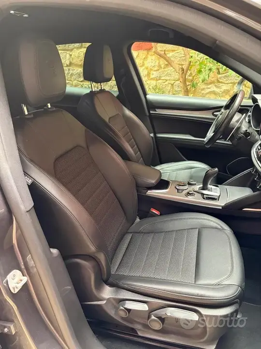 Alfa Romeo Stelvio 2022 photo 5