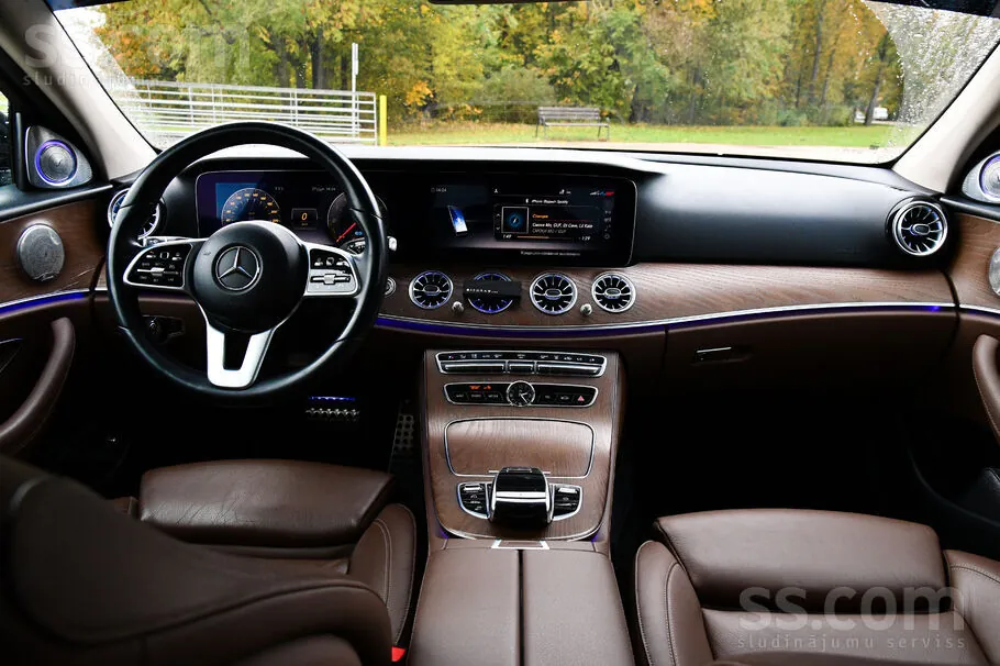 Mercedes-Benz E300 2019 photo 5