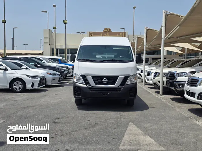 Nissan Urvan 2023 photo 2