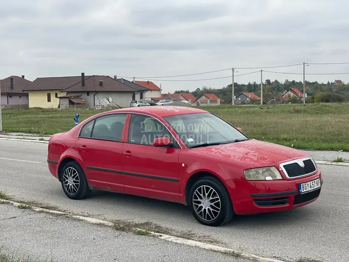 Skoda Superb 2003 photo 5