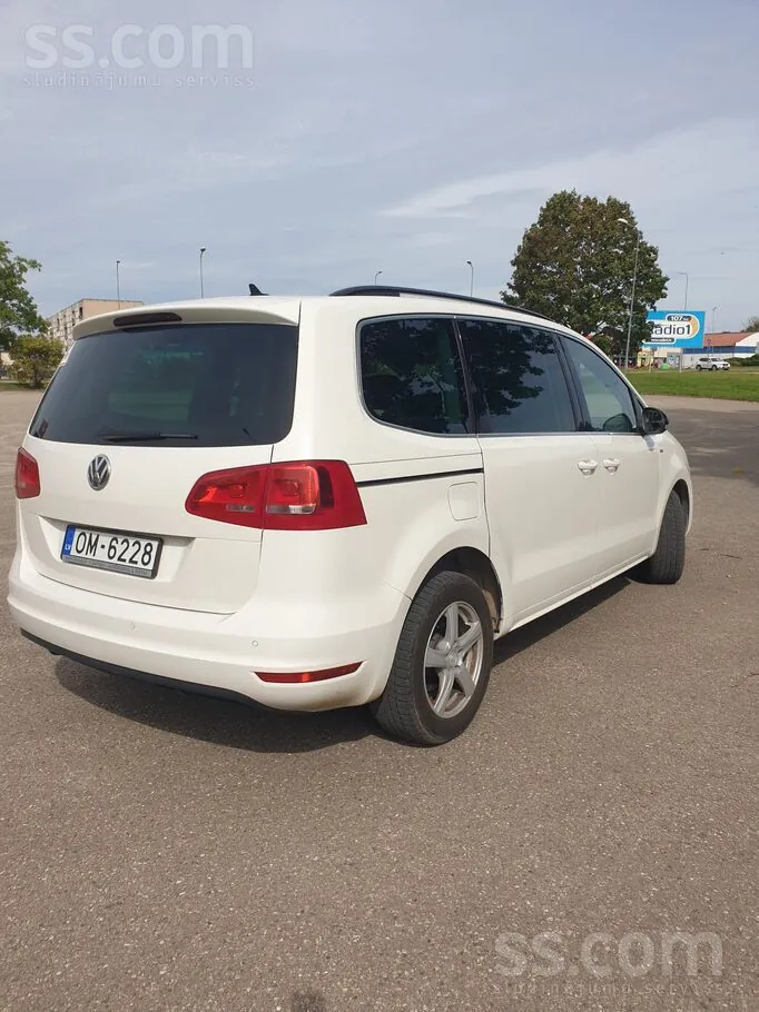 Volkswagen Sharan 2012 photo 5