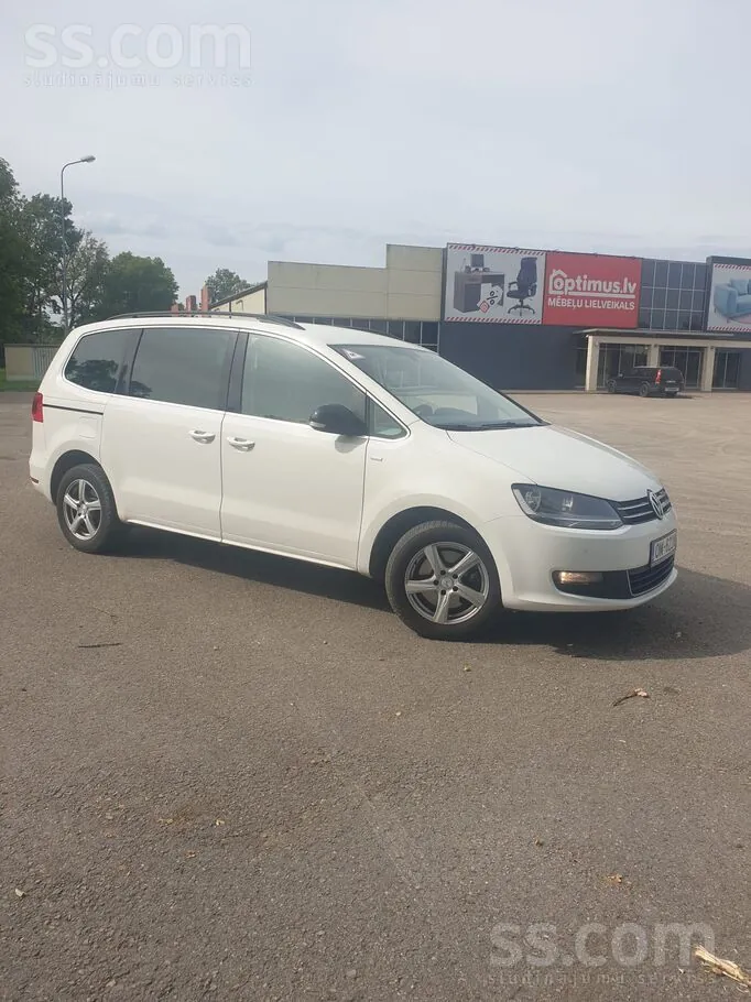 Volkswagen Sharan 2012 photo 3