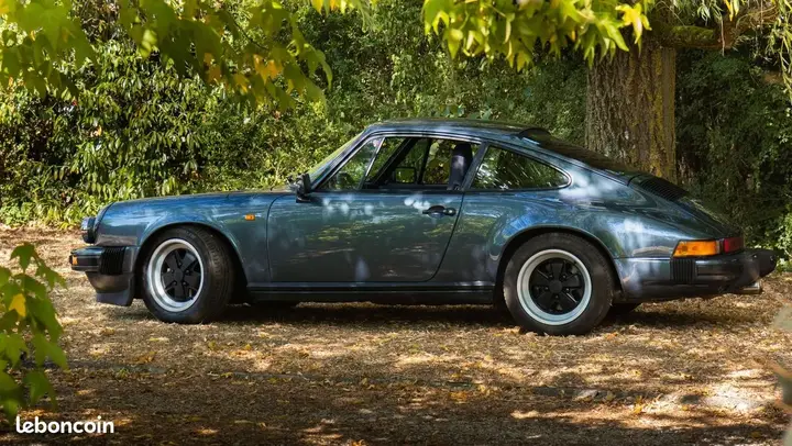 Porsche 911 1982 photo 2