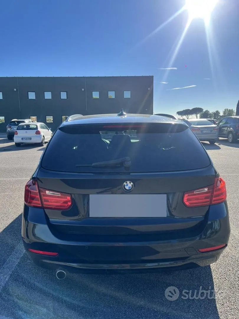 BMW 3 Series 2022 photo 2