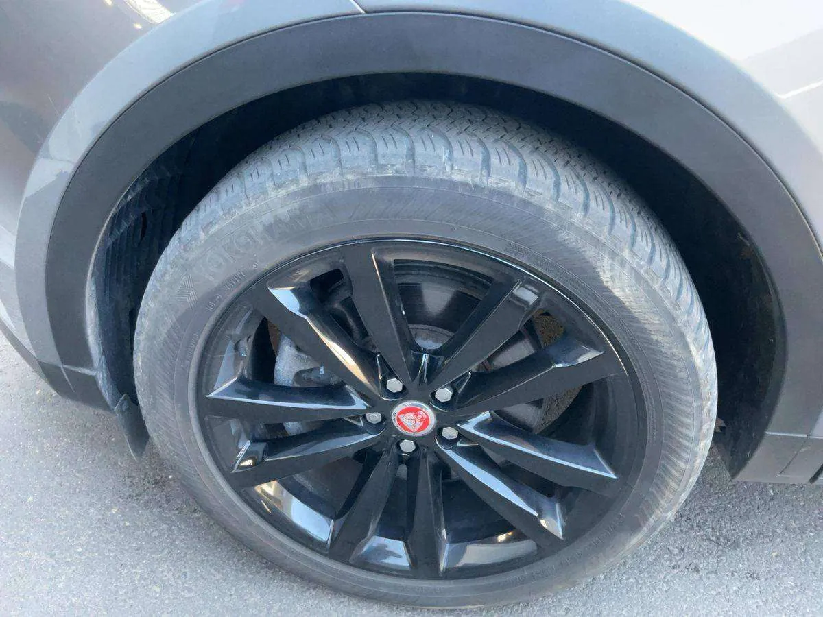 Jaguar E-Pace 2022 photo 2