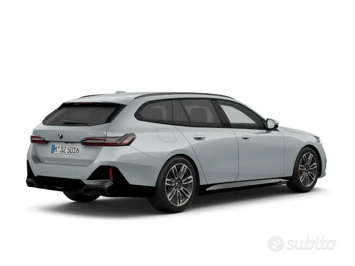 BMW 520D Touring 2025 photo 4