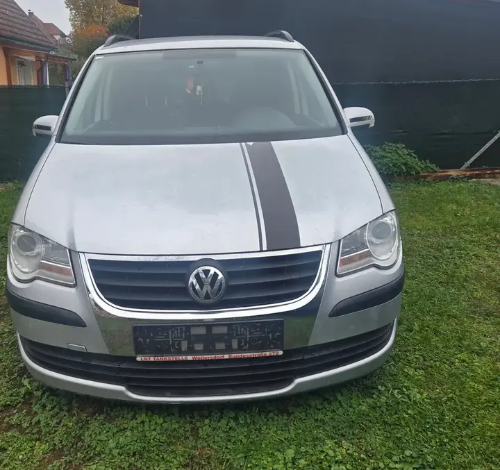 Volkswagen Touran 2008 photo 3