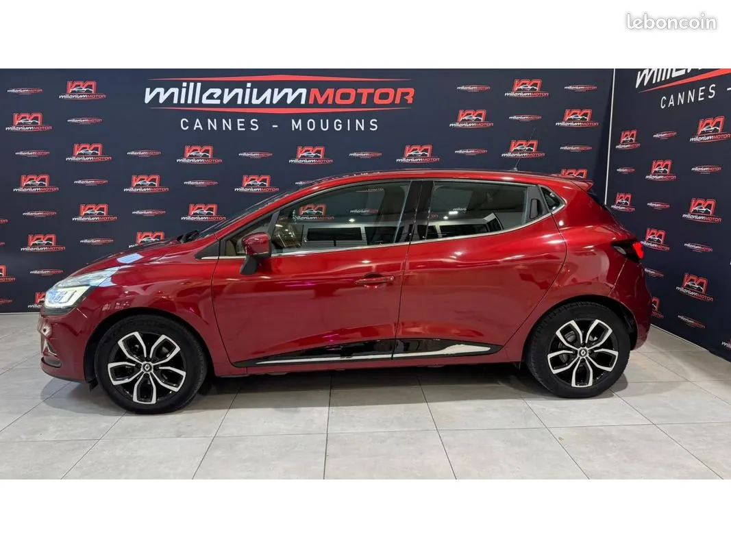 Renault Clio 2017 photo 2