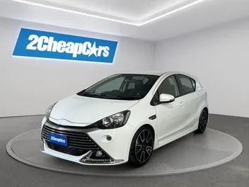 Toyota Aqua 2014 photo 2