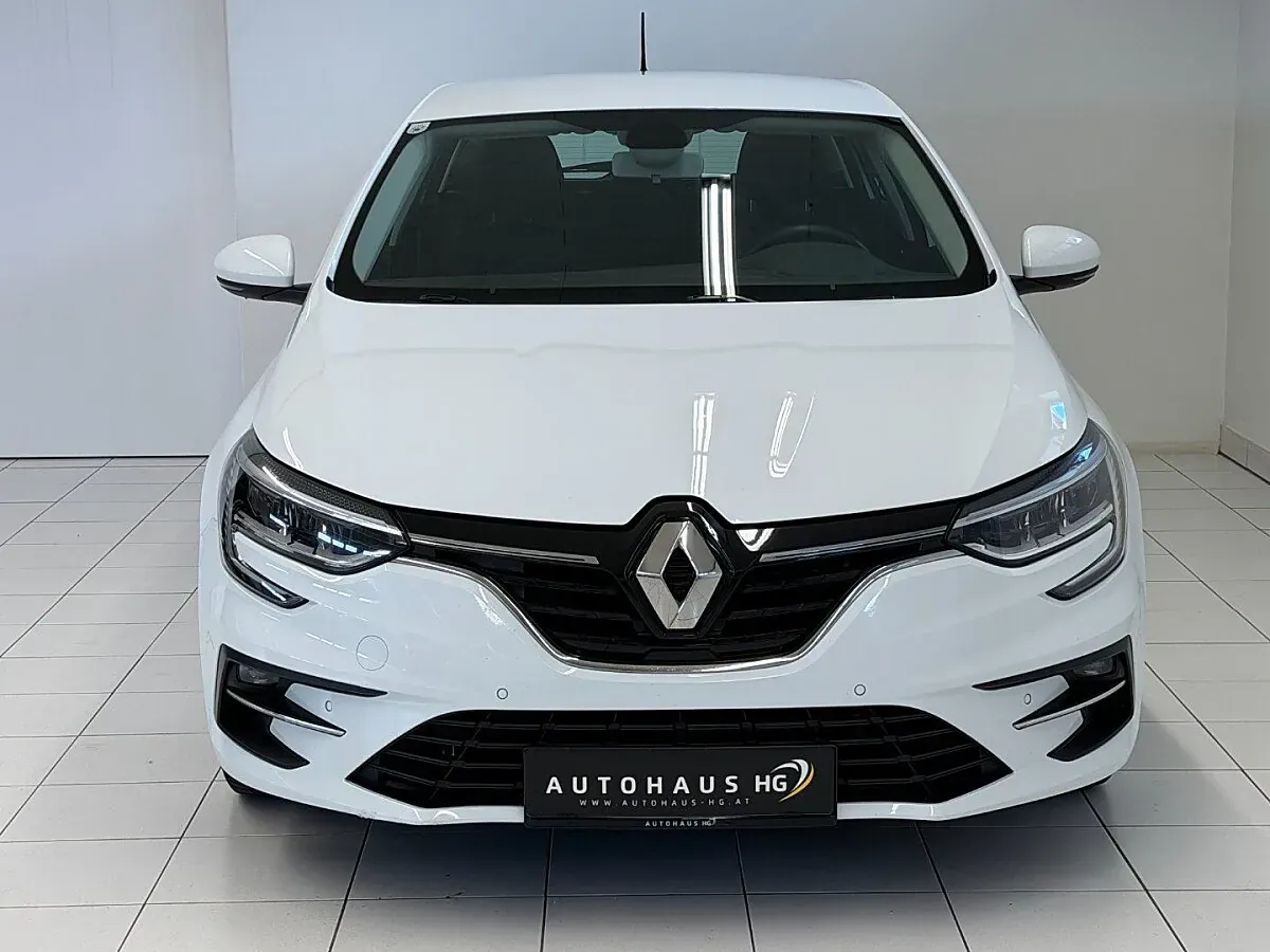 Renault Megane 2023 photo 2