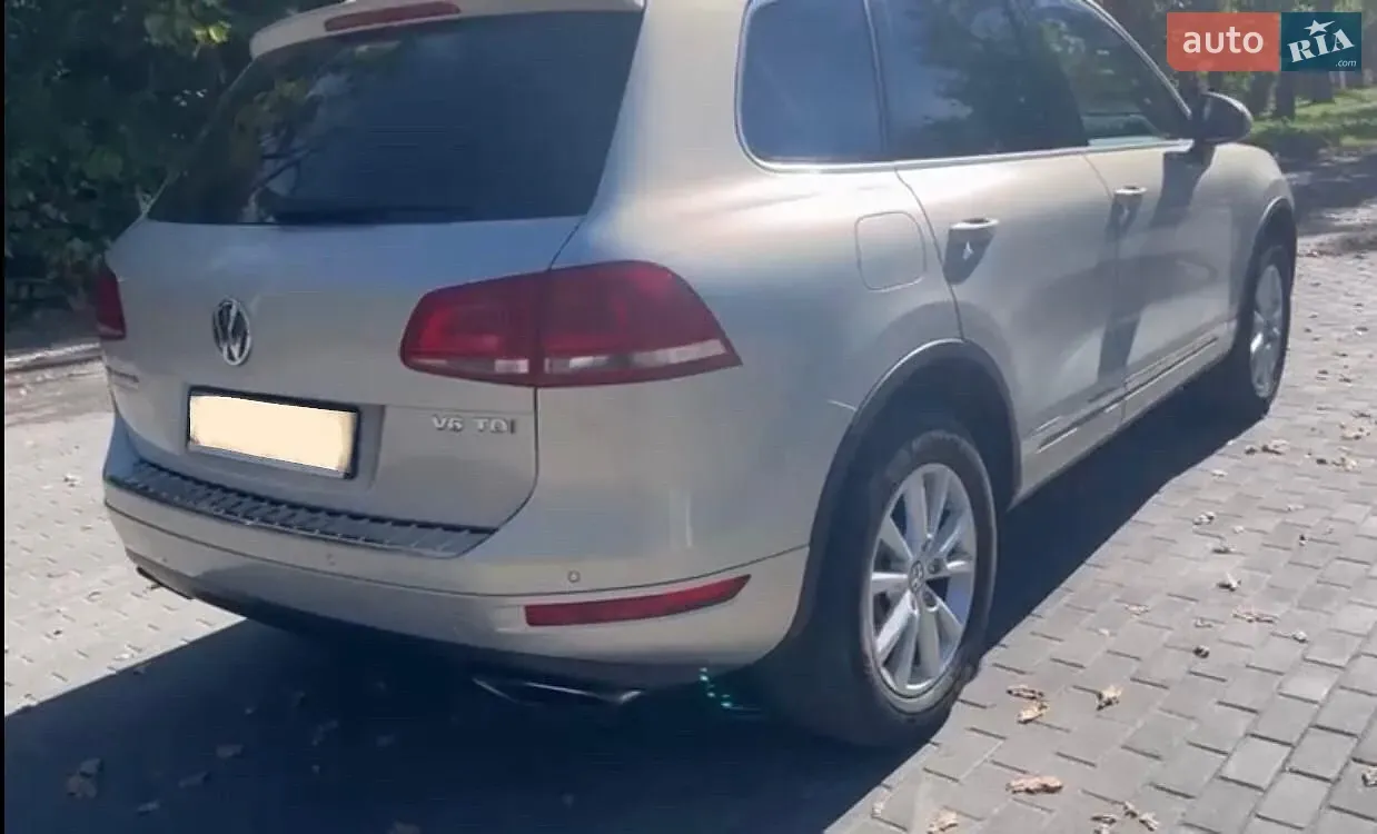Volkswagen Touareg 2013 photo 2