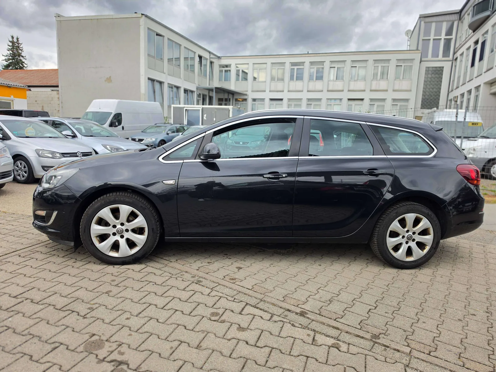 Opel Astra 2014 photo 3