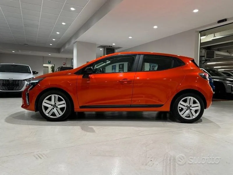 Renault Clio 2024 photo 2