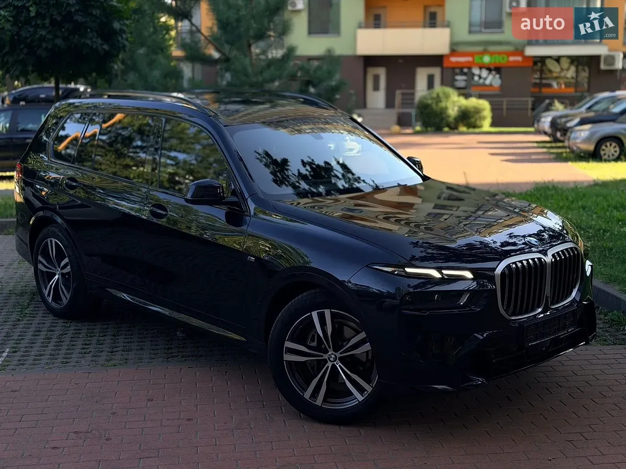 BMW X7 2024 photo 2