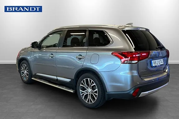 Mitsubishi Outlander 2017 photo 2