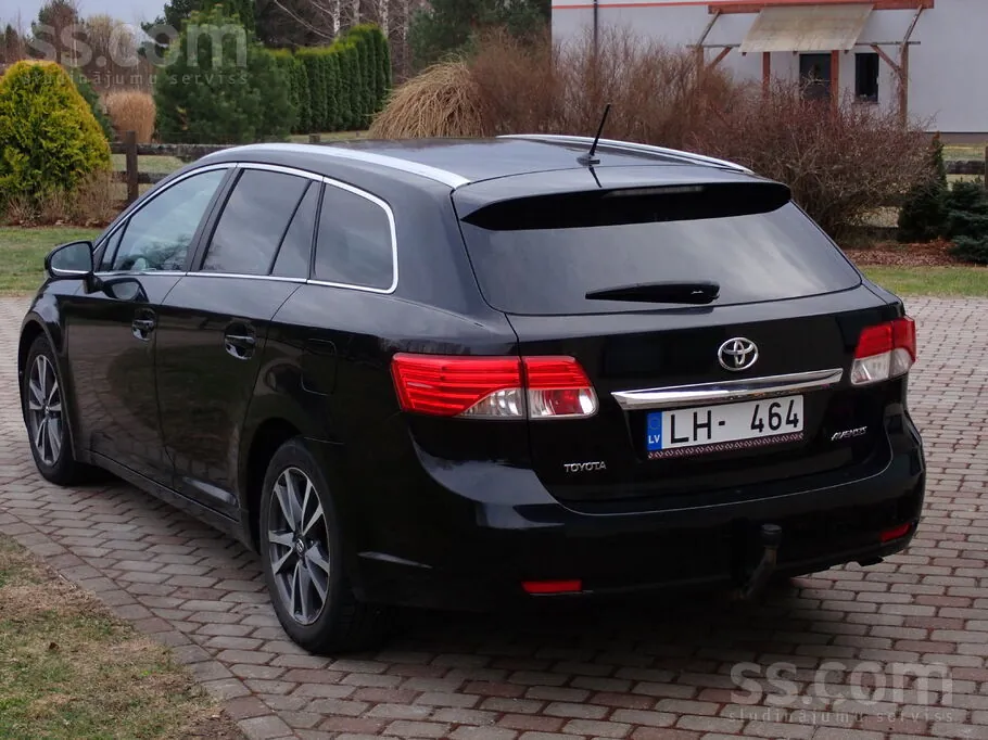 Toyota Avensis 2012 photo 2