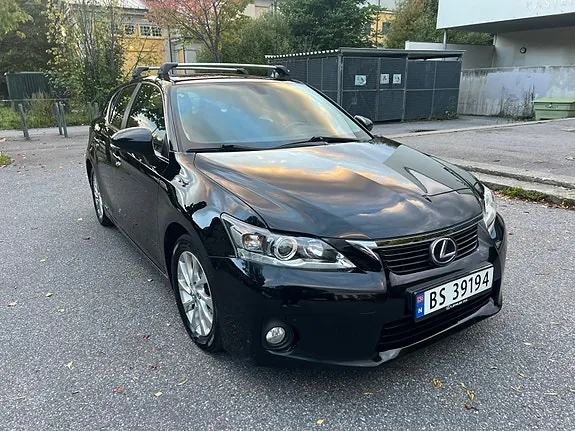 Lexus Ct200H 2012 photo 2