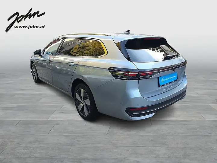 Volkswagen Passat 2026 photo 2