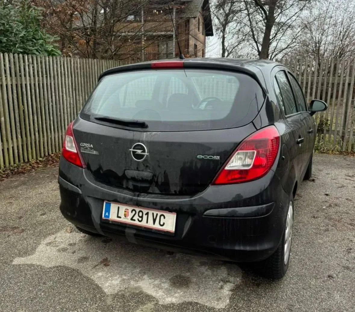 Opel Corsa 2010 photo 2