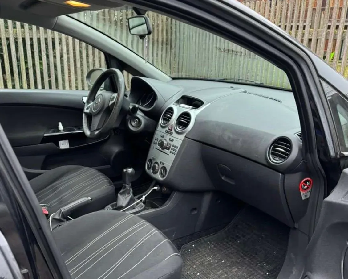 Opel Corsa 2010 photo 3