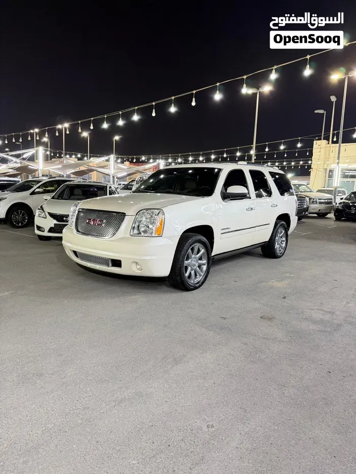 GMC Yukon Denali 2012 photo 5