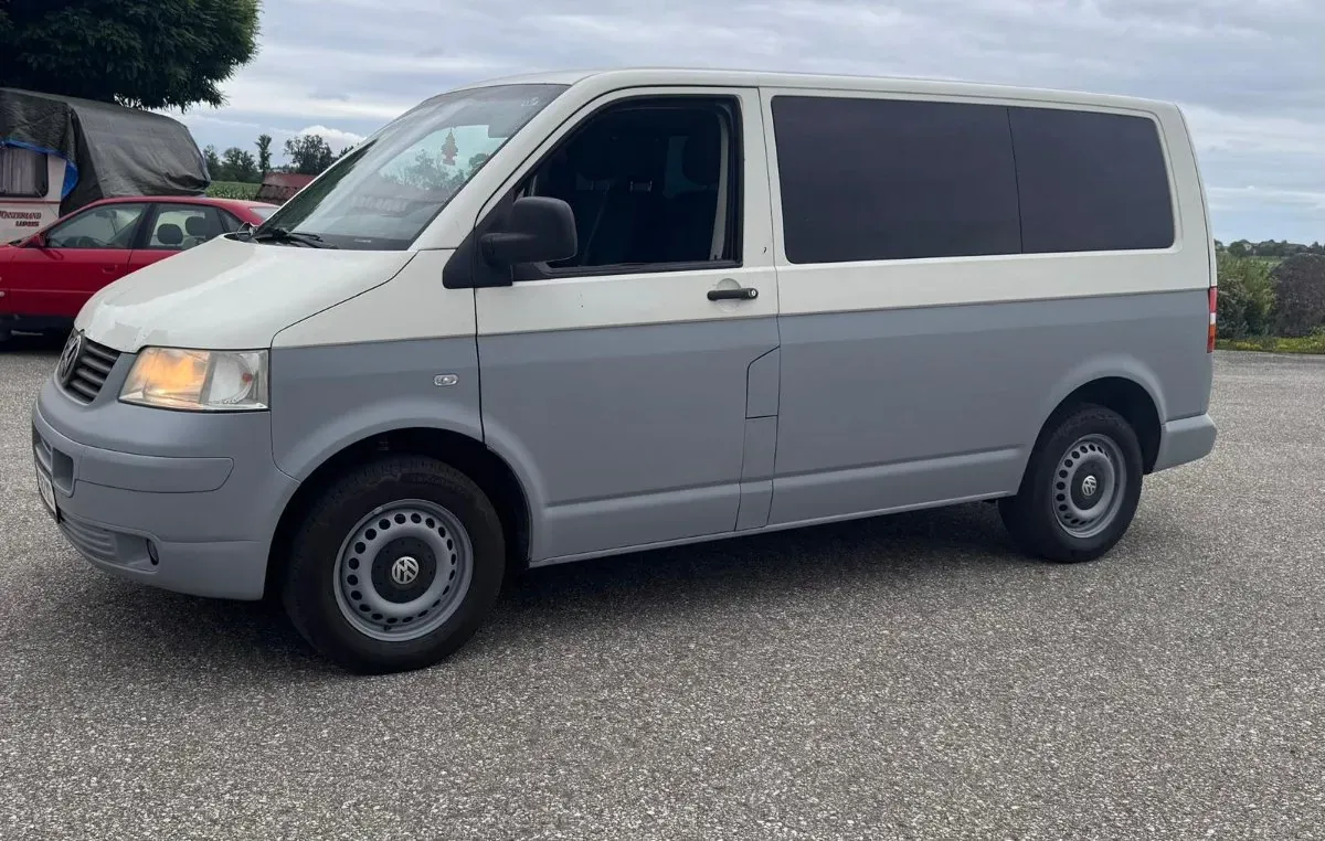 Volkswagen T5 2005 photo 2
