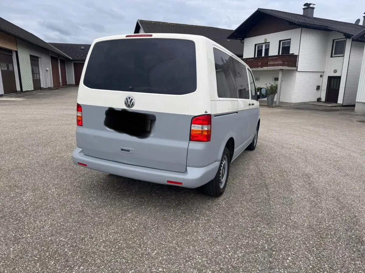 Volkswagen T5 2005 photo 3