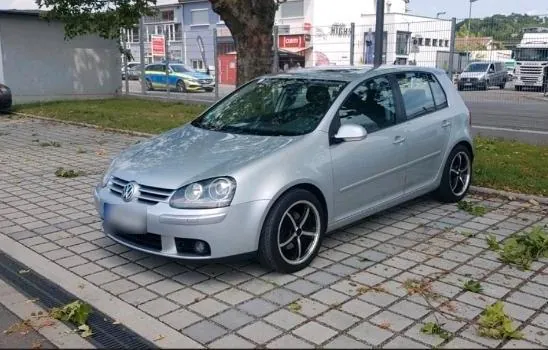Volkswagen Golf V