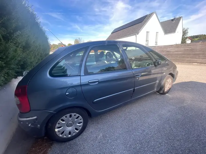 Citroen Xsara Picasso 2009 photo 2