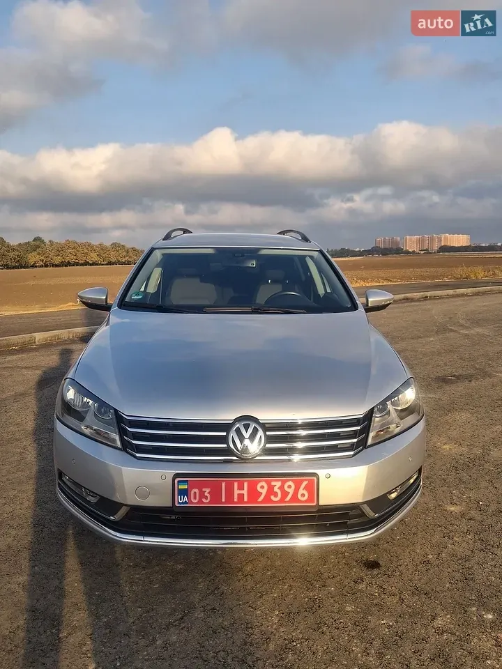 Volkswagen Passat 2011 photo 5