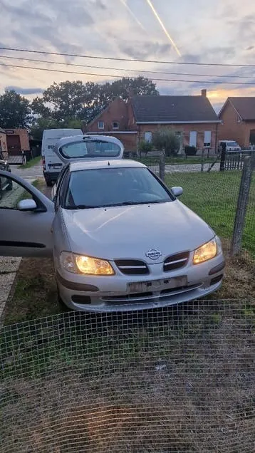 Nissan Almera