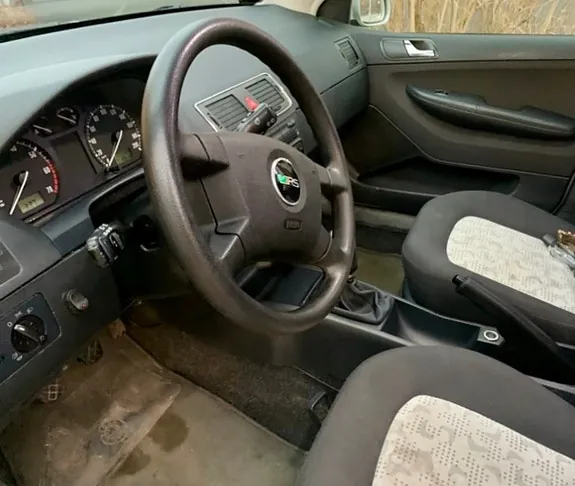 Skoda Fabia 2004 photo 3
