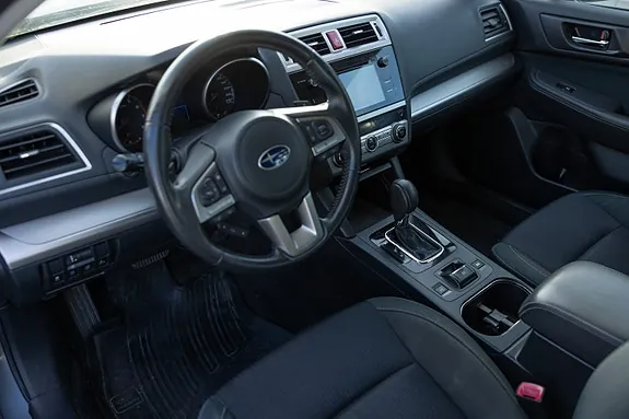 Subaru Outback 2016 photo 2