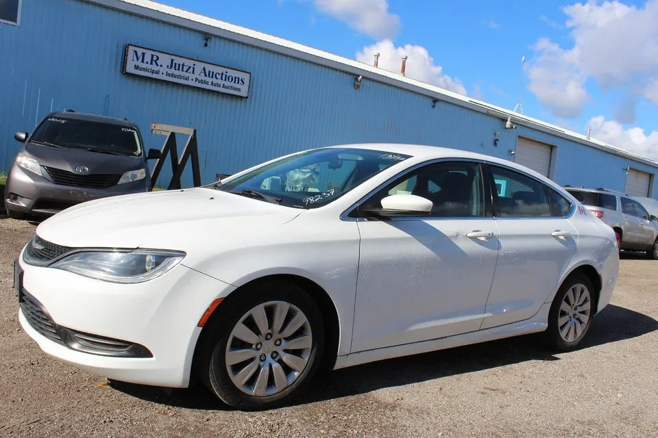 Chrysler 200 2015 photo 5