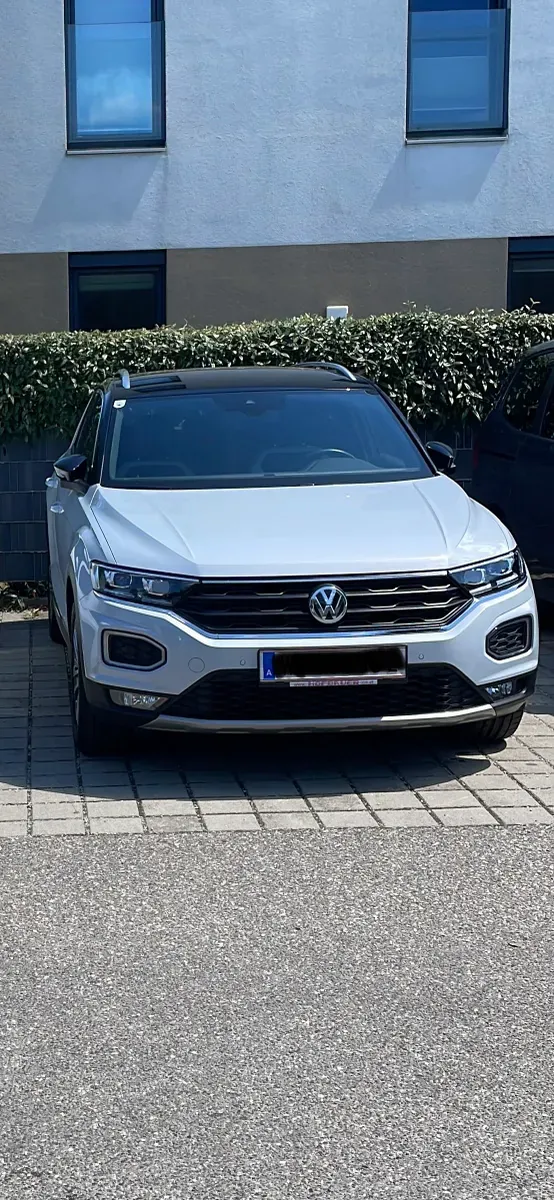 Volkswagen T-Roc 2019 photo 2