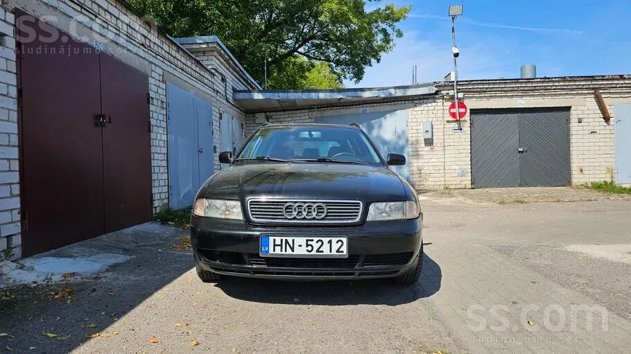 Audi A4 Avant 1998 photo 2