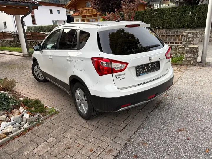 Suzuki Sx4 S-Cross 2015 photo 2
