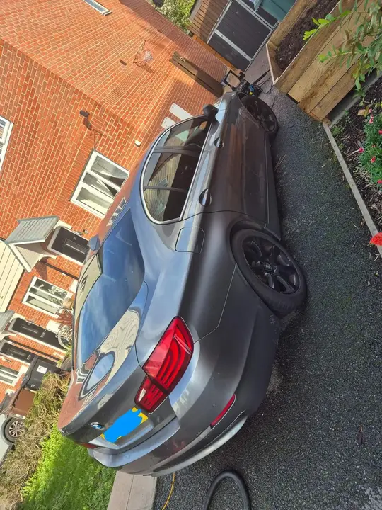BMW 5 Series 2010 photo 3