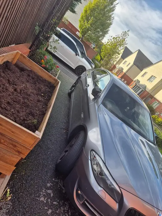BMW 5 Series 2010 photo 5