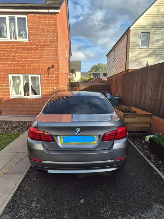 BMW 5 Series 2010 photo 4