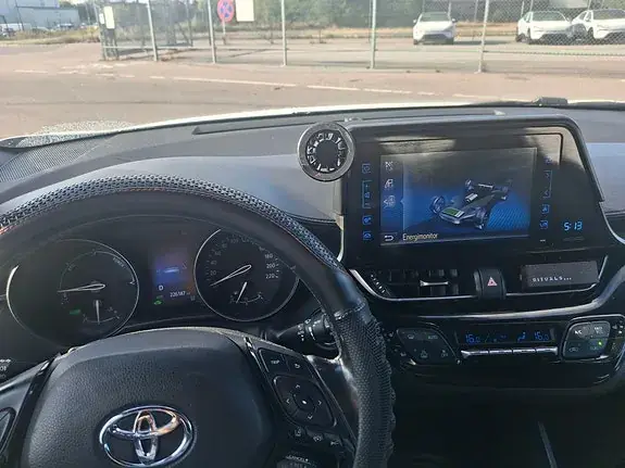 Toyota C-Hr 2018 photo 5
