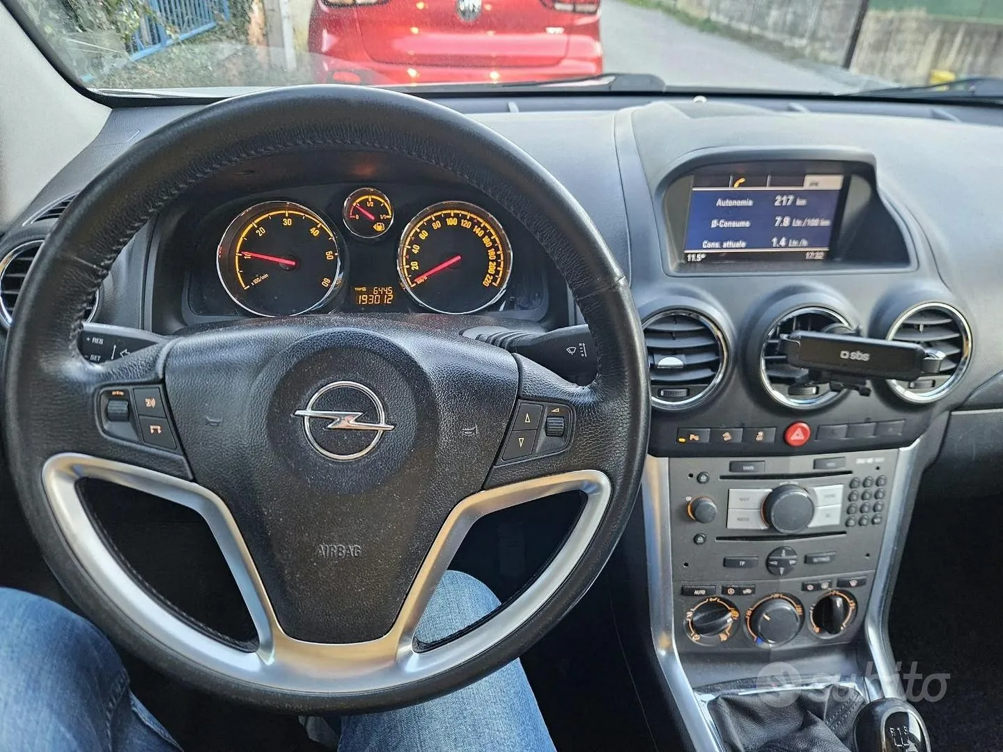 Opel Antara 2011 photo 2