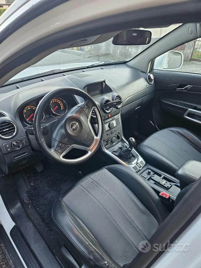 Opel Antara 2011 photo 3