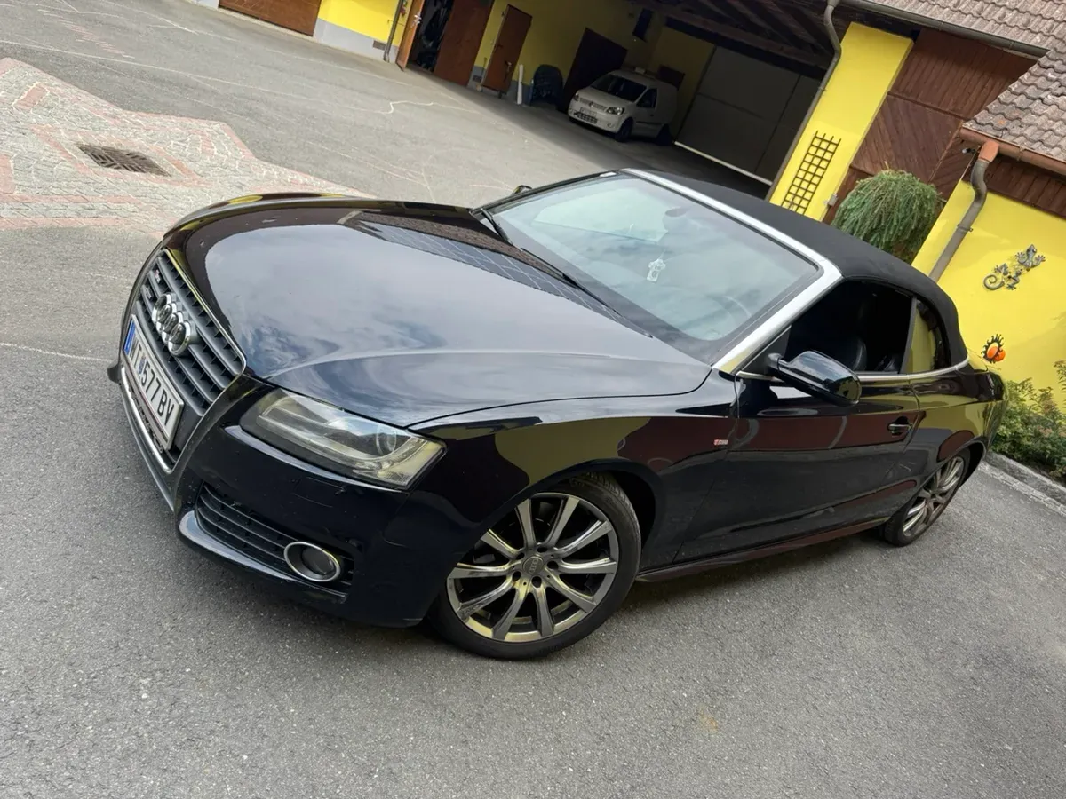 Audi A5 2011 photo 2