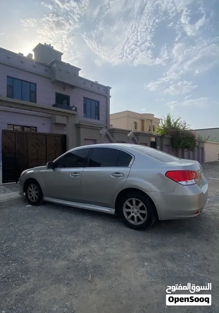 Subaru Legacy 2011 photo 4